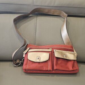 Nine West Red & Gold Waist Bag / Crossbody – Like New ❤️